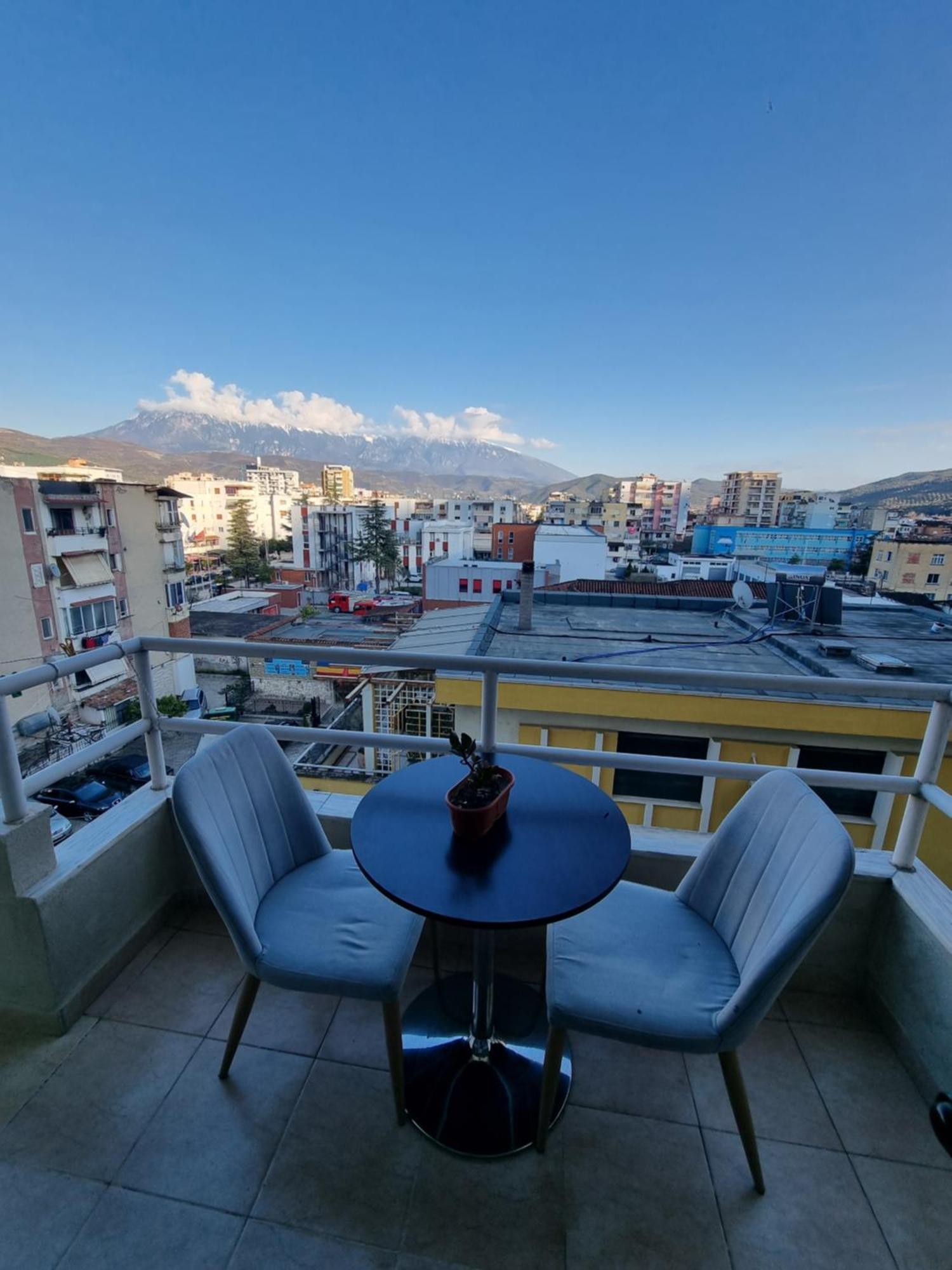 Kc Apartment 培拉特 外观 照片
