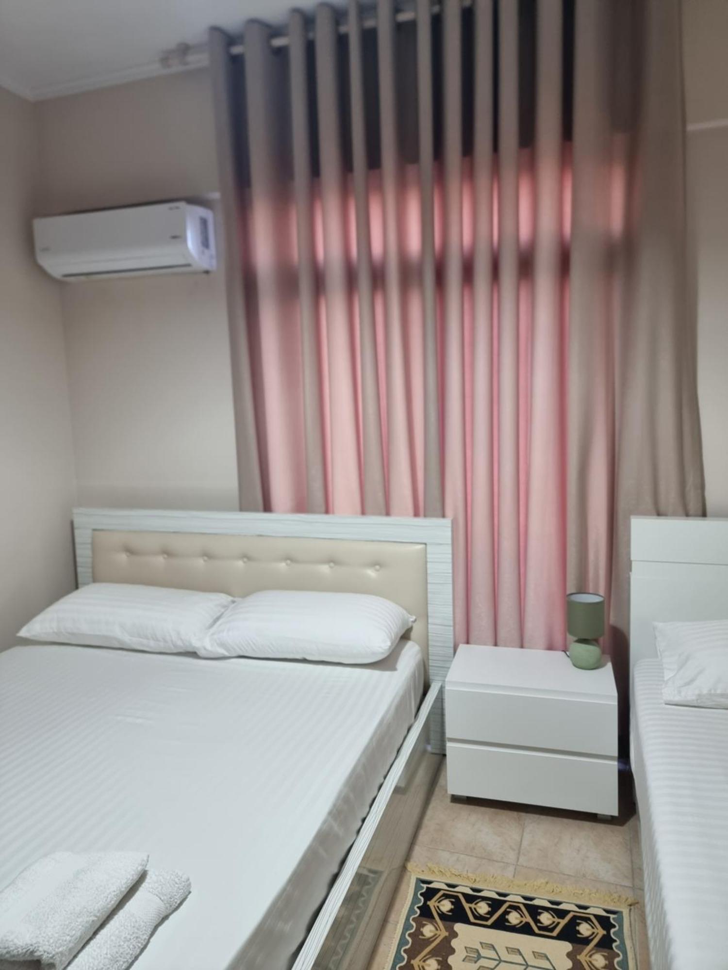 Kc Apartment 培拉特 外观 照片